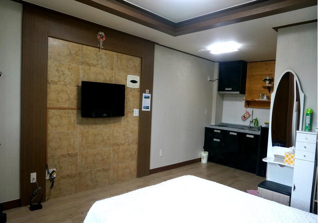 Nattrang Pension Jeju Exteriör bild