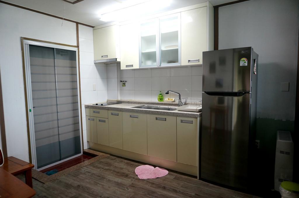 Nattrang Pension Jeju Exteriör bild