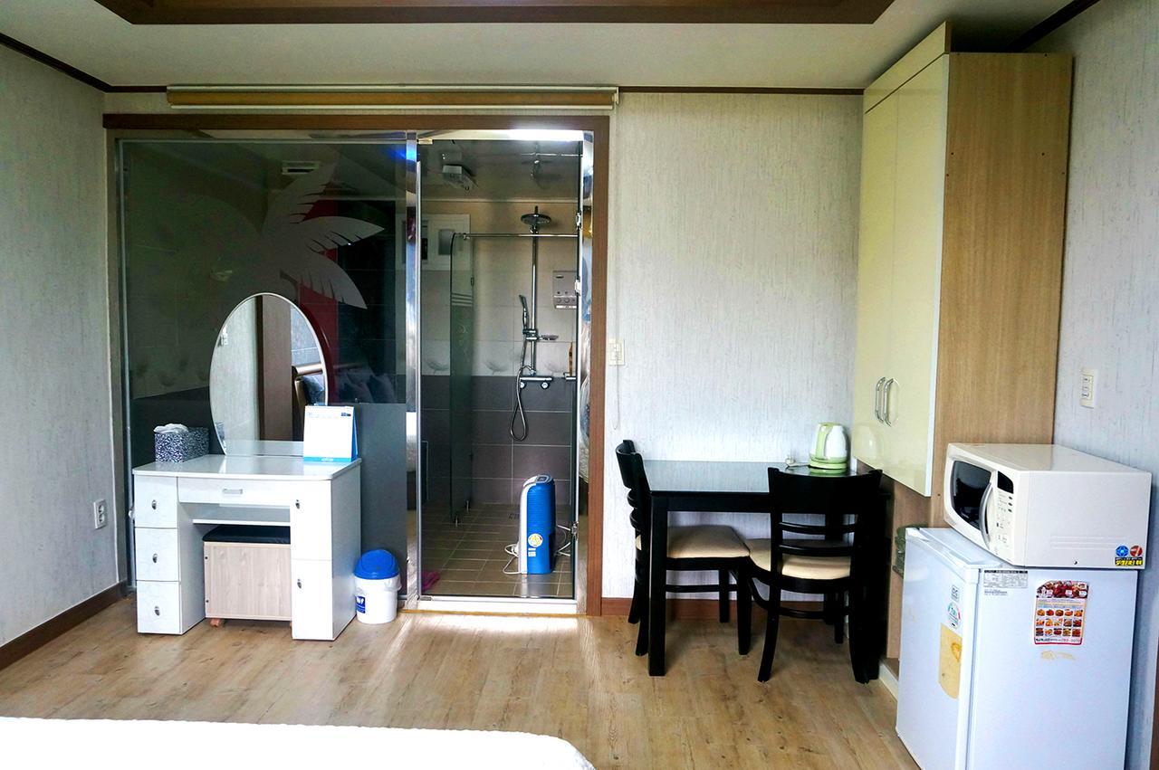 Nattrang Pension Jeju Exteriör bild